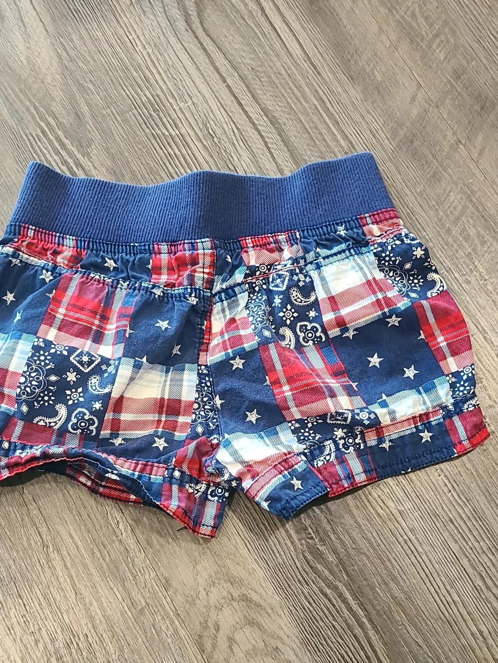 Kids White 'Love USA' T-Shirt with Red & Blue Plaid Shorts Sizs Medium 7/8